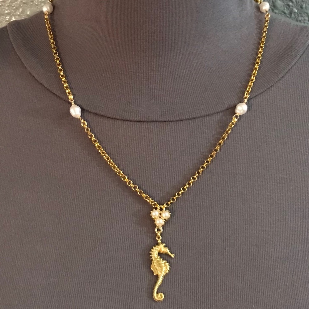 Lucrezia Borgia Gold Seahorse with Pearls Renaissance Necklace, Handmade Replica - Picture 8 of 15